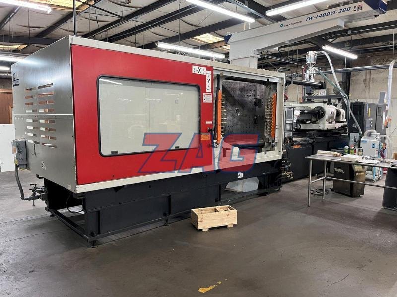 Cincinnati Milacron Used MM725 Injection Molding Machine, 725 US Ton, 460V