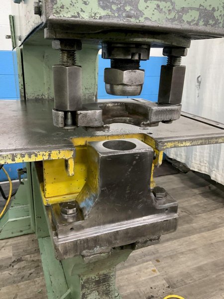 120 TON PIRANHA MODEL  SEP120 SINGLE END HYDRAULIC PUNCH: STOCK #80729
