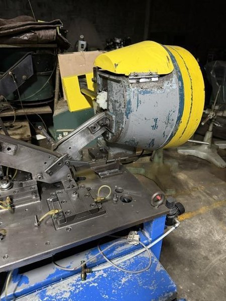 Moroni Rivet Assembly Machine Model RP-100
