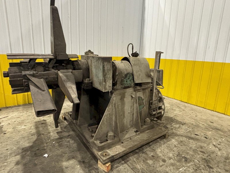 10,000 LB MCKAY MOTORIZED COIL REEL UNCOILER: STOCK #22887