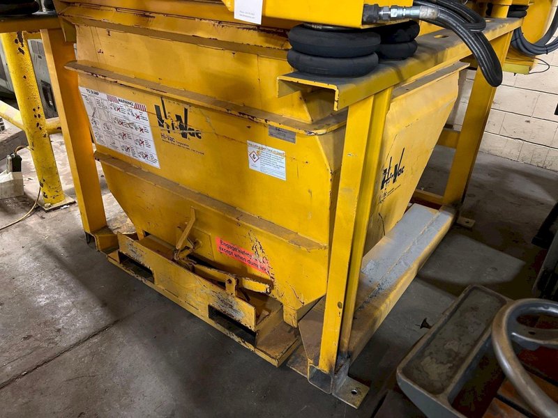 HI-VAC MODEL 230 INDUSTRIAL VACUUM SYSTEM: STOCK #77328