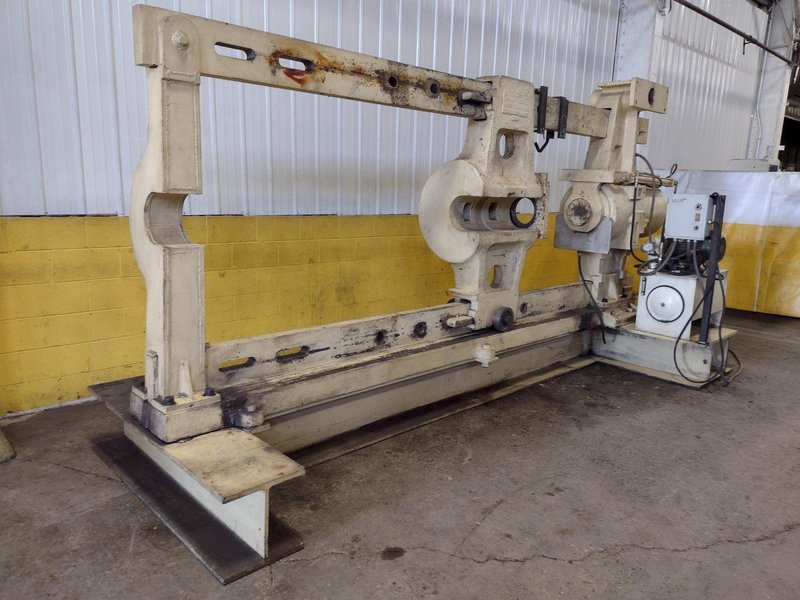 300 TON X 10' NILES HORIZONTAL HYDRAULIC WHEEL PRESS: STOCK #18539