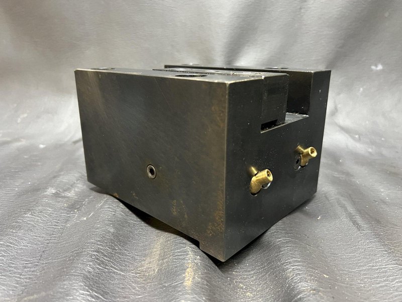 Global CNC BMT85-8411B 1-1/4" Static Lathe Facing Tool Block for Doosan Lathes