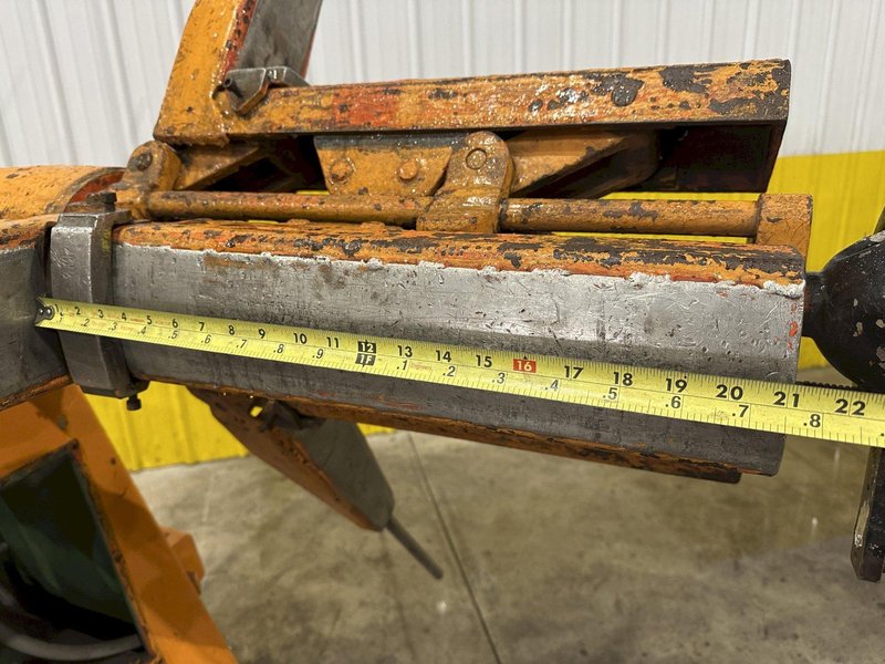 2500 LBS X 12&quot; COOPER WEYMOUTH DOUBLE END PULL-OFF COIL REEL UNCOILER: STOCK #22618