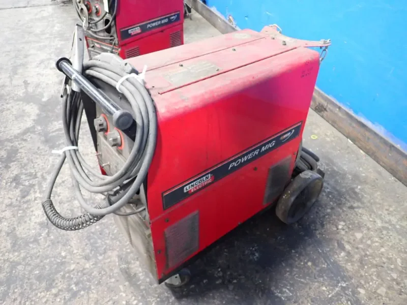 LINCOLN ELECTRIC 350 A WELDER   -  POWER MIG 350MP