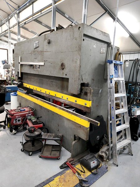 55 TON X 10' HTC 855G HYDRAULIC PRESS BRAKE. STOCK # 1262222