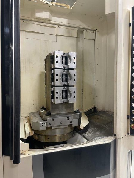 DMG Mori NHX 5000 HMC, 2017 – Full 4th Axis, TSC, ERGOline Celos M730UM Control, Chip Conveyor