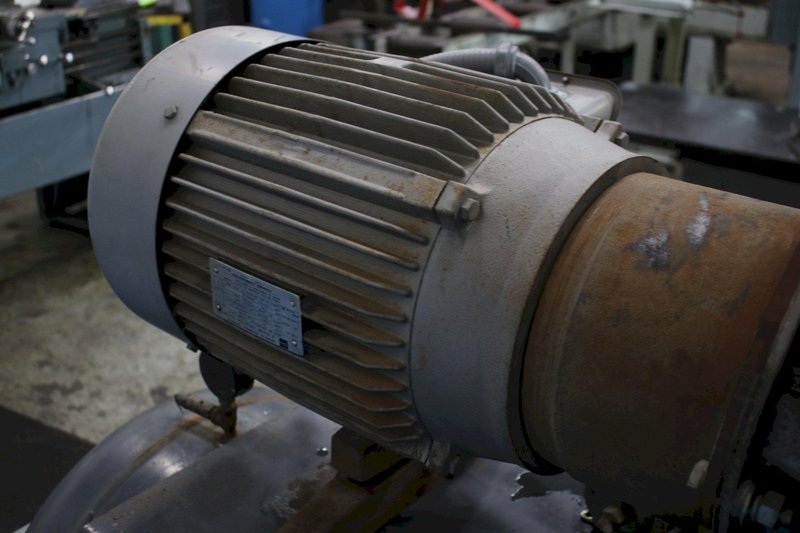 15HP ATLAS COPCO AIR COMPRESSOR: STOCK #75528