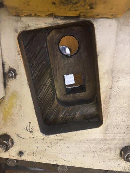 70 TON GEKA MODEL #HYDRCROP HYD-70 HYDRAULIC IRONWORKER: STOCK #22762