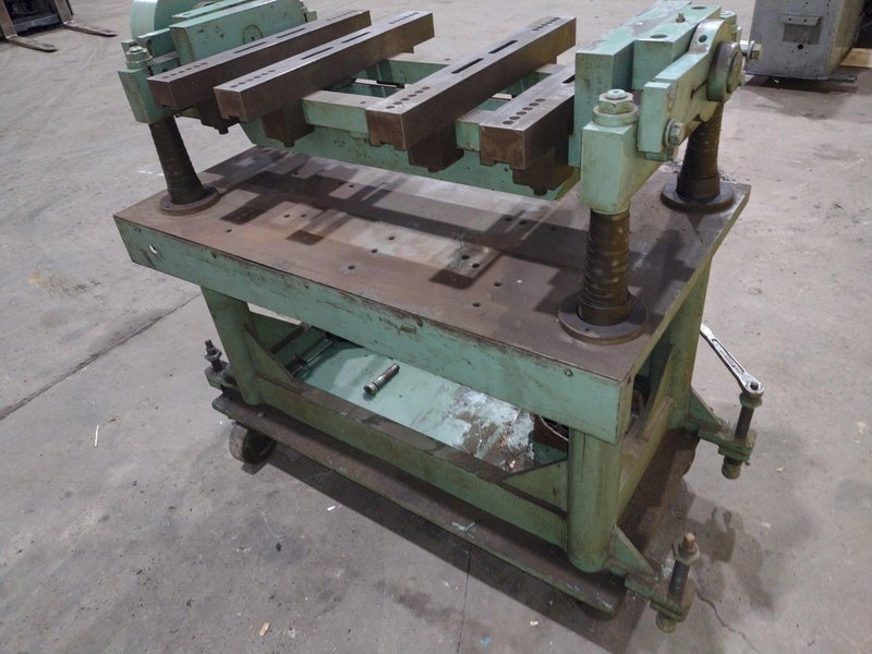 2500 LB X 25" X 31" HAMILTON MODEL #E3548 PORTABLE DIE SEPERATOR: STOCK #19412