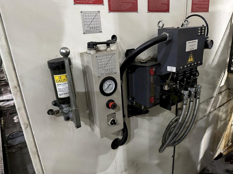 220 TON AIDA GAP FRAME METAL STAMPING PRESS