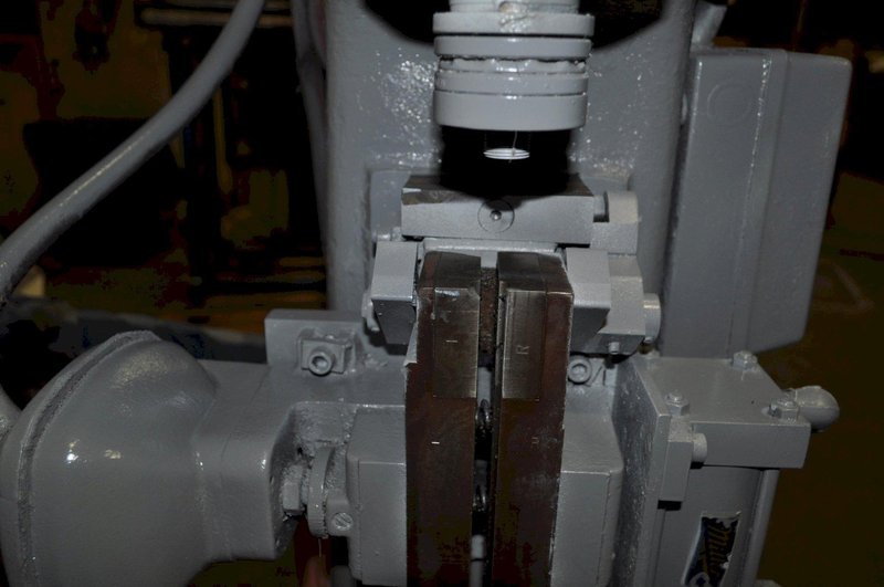 GRANT ORBITAL SPIN RIVETER MODEL 220