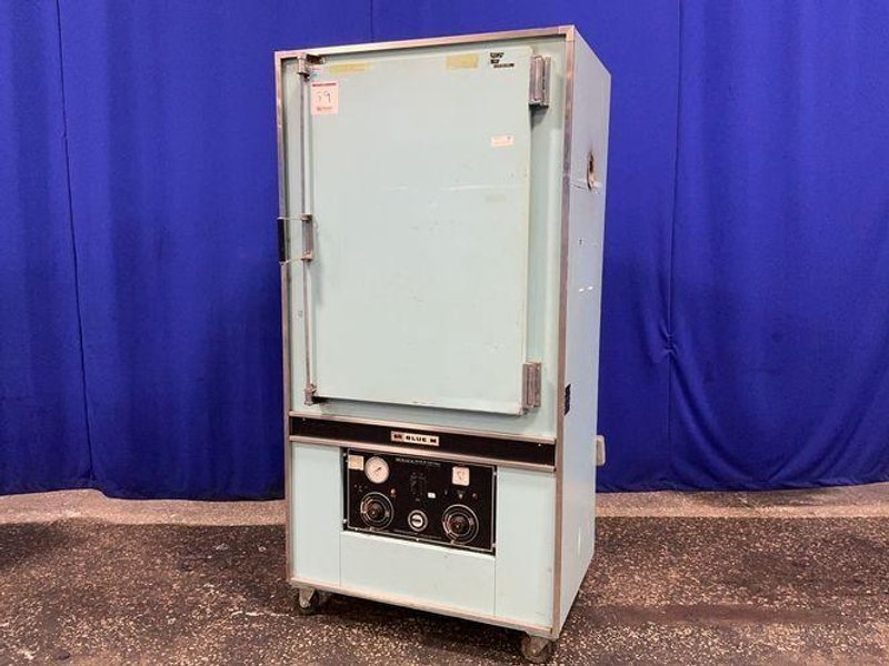BLUE M 650* F / 343* C ELECTRIC OVEN  -  POM-336B-1
