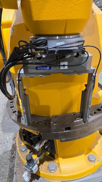 STAUBLI TX200 / CS8C TX200 ROBOT ARM AND CABINET USED