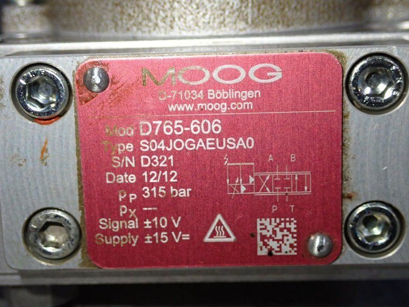 PERFECTION SERVO/MOOG VALVE  -  D765-606