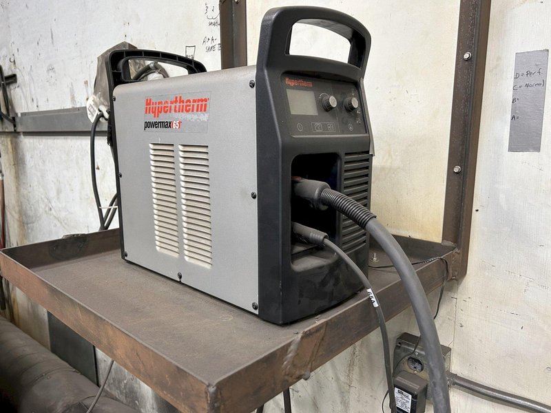 Cybermation Model 700-A Plasma Cutting Table and controls. 5&#039;X10&#039;