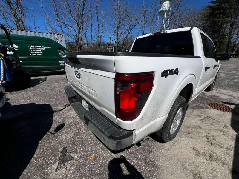 Ford F-150 Pickup Truck, 2024 – 4×4 Crew Cab – Clean Late Model Work