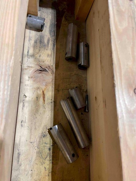 Used, 107&quot; x 3-5/8&quot; Diameter Grooving Bar