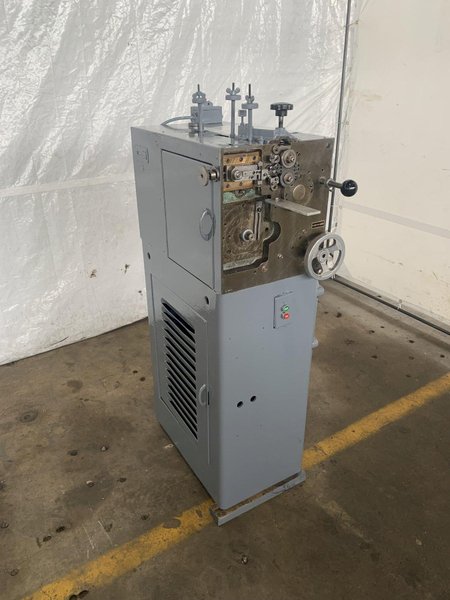 TORIN/TORRINGTON MODEL W10-A SPRING MAKER. STOCK # 0640923.