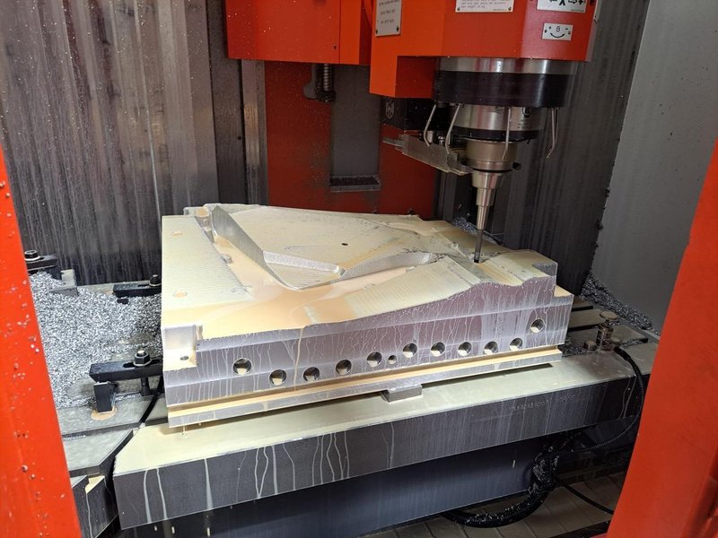 Matec 40HV Universal Machining Center, 2017 – Probe, 12K RPM Spindle, Simultaneous 5 Axis