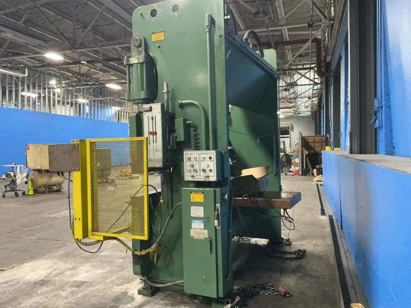 CINCINNATI 90 TON PRESS BRAKE  -  90 CB X 6 FT