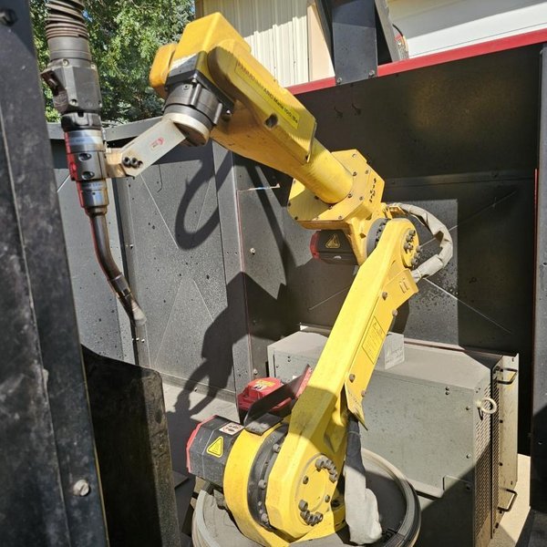 2-Position Lincoln Electric eCell Welding System with Fanuc Arc Mate 100iBe 6-Axis Robot, Powerwave 355M Power Source- Auction Item