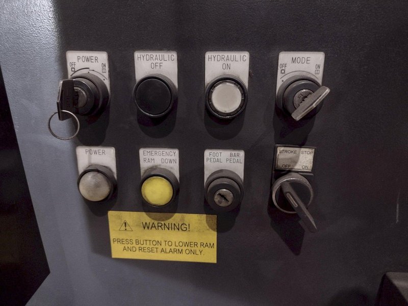 80 TON X 8&#039; AMADA MODEL #FBD-8025 NT CNC HYDRAULIC PRESS BRAKE NEW 2004 : STOCK #23473