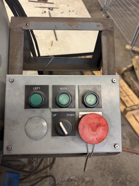 20&quot; WIDE X 22&quot; ROLL DIAMETER 4-HI BLISS 100 HP POWERED ROLLING MILL. STOCK # 0886025