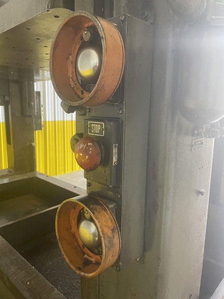 200 TON CLEARING MODEL S2-200-72-36 STRAIGHT SIDE SSDC STAMPING PRESS, 12" STROKE: STOCK #12979