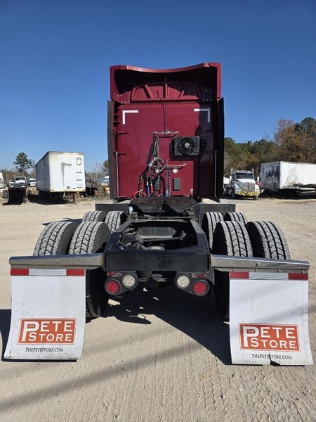 PETERBILT 567 - Trucks