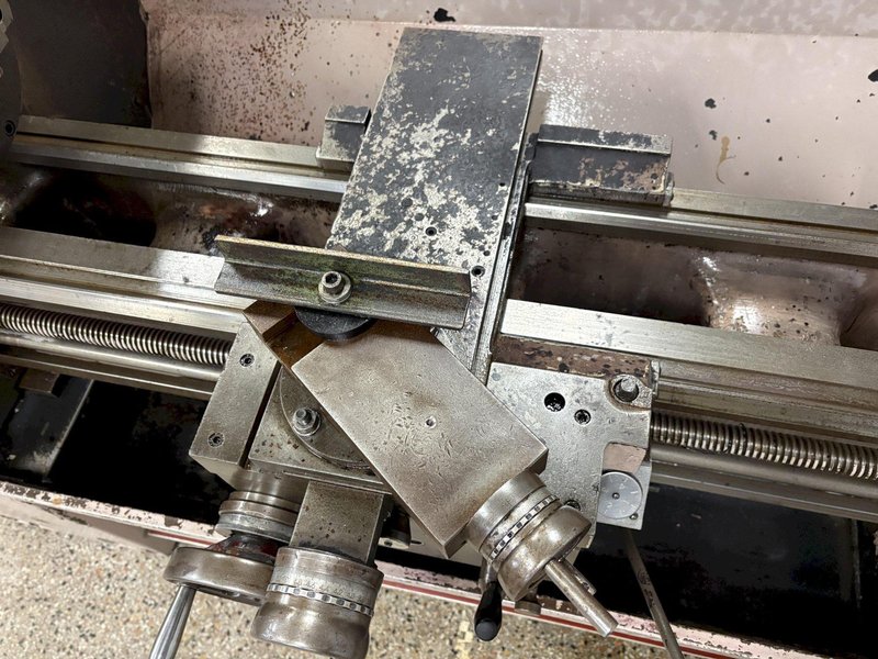 13" x 40" CLAUSING-COLCHESTER Geared Head Engine Lathe