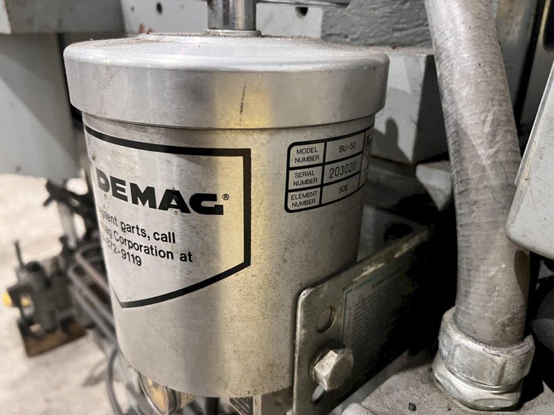 80 TON NEWBURY MODEL #V580BRS INJECTION MOLDER: STOCK #20099