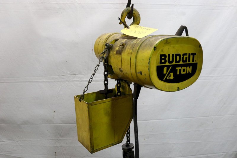 1/4 TON BUDGIT ELECTRIC POWERED CHAIN HOIST: STOCK #12000