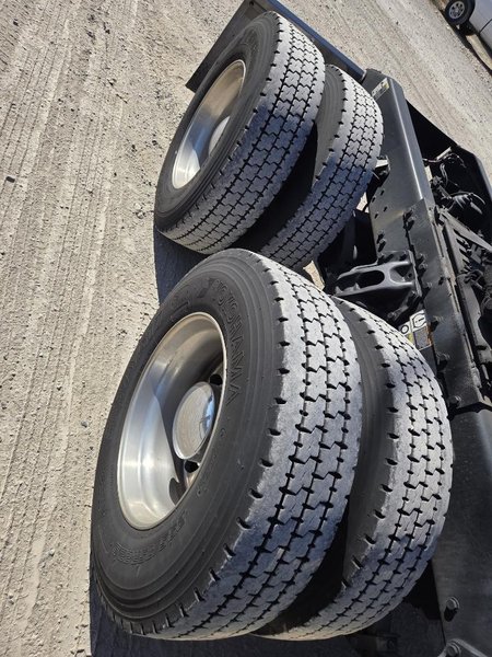 PETERBILT 567 - Trucks