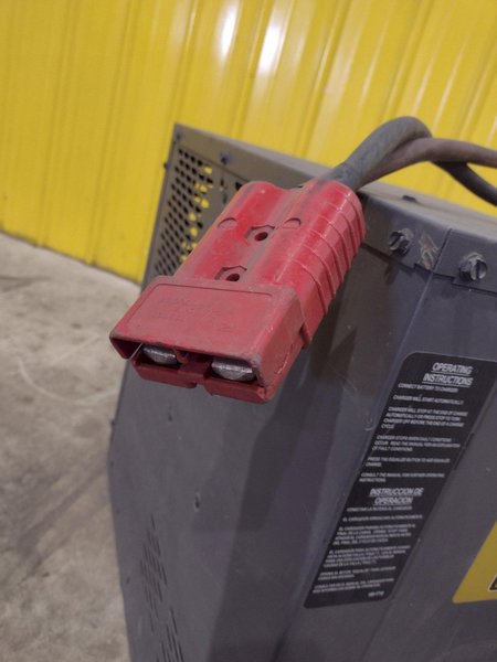 EXIDE WORKHOG GOLD MODEL #WG1-12-865 FORKLIFT BATTERY CHARGER: YOBRO #25429