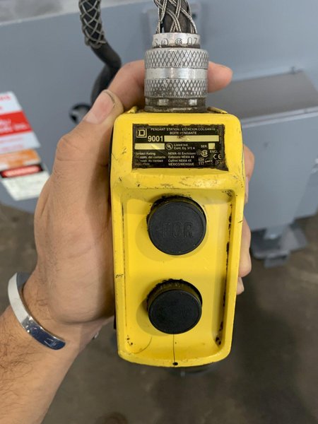 12&quot; x 12&quot; x .125&quot; AIR FEEDS INC. AF-3 AIR FEEDER/STRAIGHTENER WITH POWERED PINCH ROLLS. STOCK # 0918219