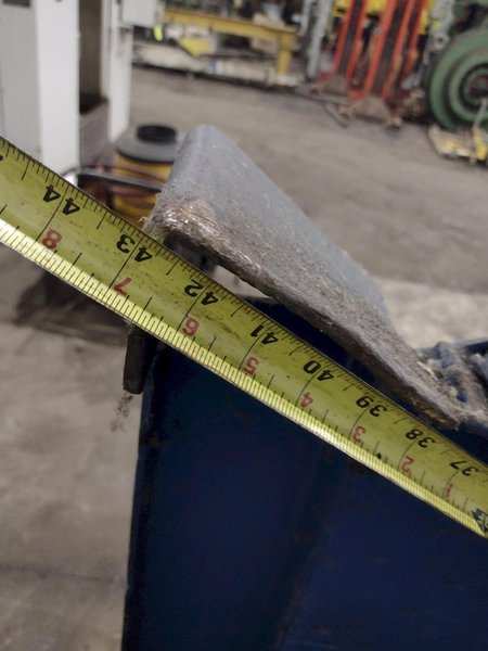 GRAVITY BIN / HOPPER DUMP OUT FEEDER STAND: YOBRO #25387