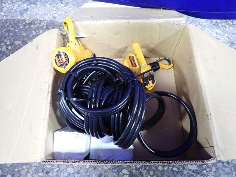 HARRINGTON 250 LBS HOIST   -  AH250M
