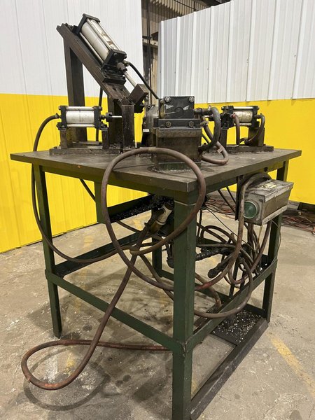 5 SPINDLE PNEUMATIC DRILL MACHINE: STOCK #19907