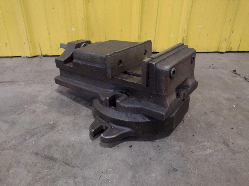 SWIVEL MACHINE VISE: STOCK 17853