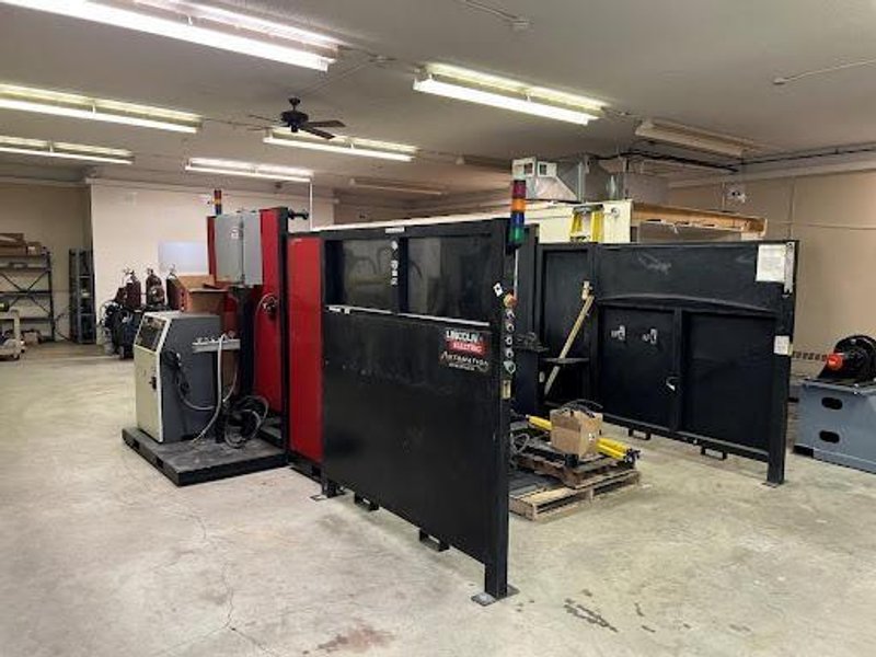 Lincoln Electric Dual Zone Weld Cell, Head and Tailstock, Fixed Table, Rj3iB Control, ArcMate 120iB