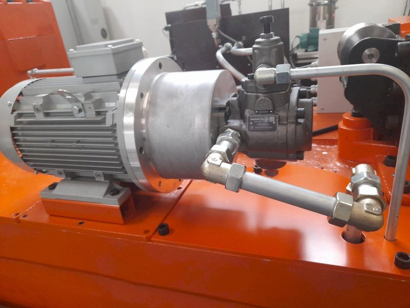 300mm KIESERLING TYPE KZTS BAR PEELING MACHINE Stock # 14256