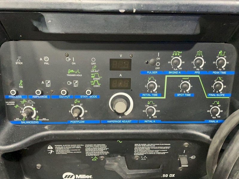 MILLER 250 A WELDER  -  SYNCROWAVE 250 DX