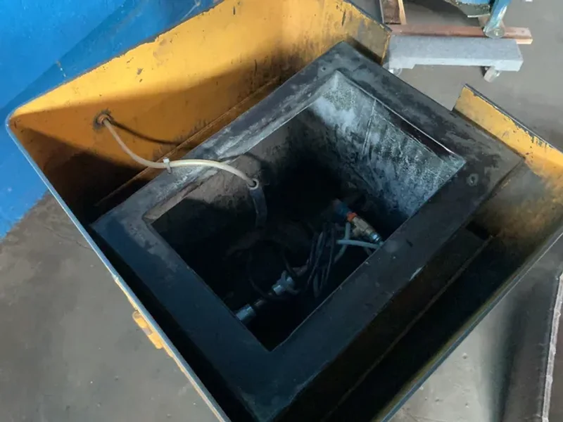 ROYSON 12” X 10” X 12” VIBRATORY FINISHER