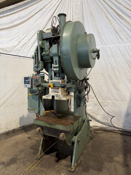60 TON NIAGARA AF-4 BACK GEARED OBI PRESS. STOCK # 1214125.