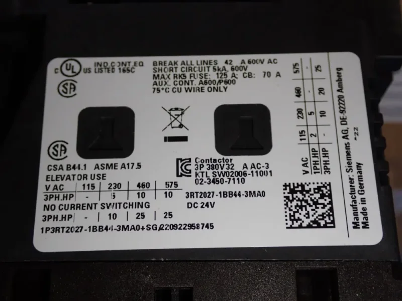 SIEMENS CONTACTOR  -  3RT2027-1BB44-3MA0