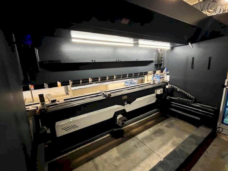 Accurl Genius Pro B40220 13′ x 248 Ton Press Brake