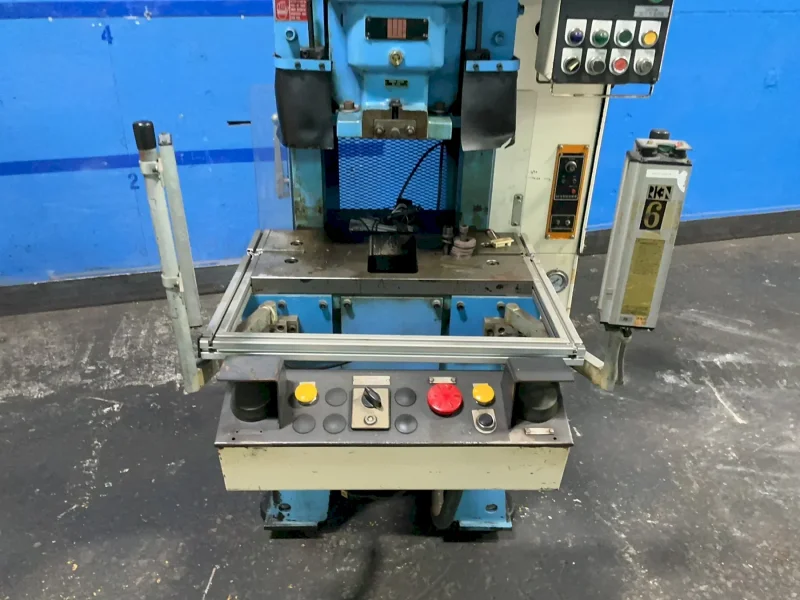 WASINO ENGINEERING 28 TONS GAP FRAME PRESS  -  PUX 25