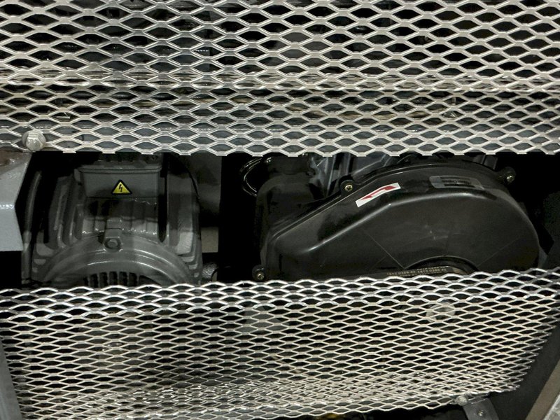 2005 20 HP ATLAS COPCO MODEL #SF15 ROTARY SCREW AIR COMPRESSOR : YOBRO #25157