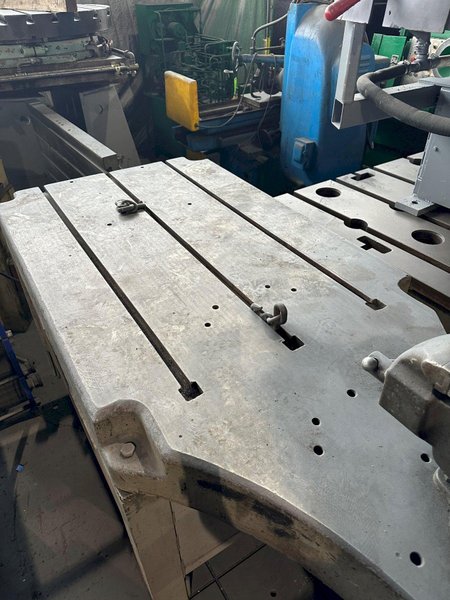 32&quot; X 64&quot; T SLOTTED WORK TABLE WITH VISE. STOCK # 0735022